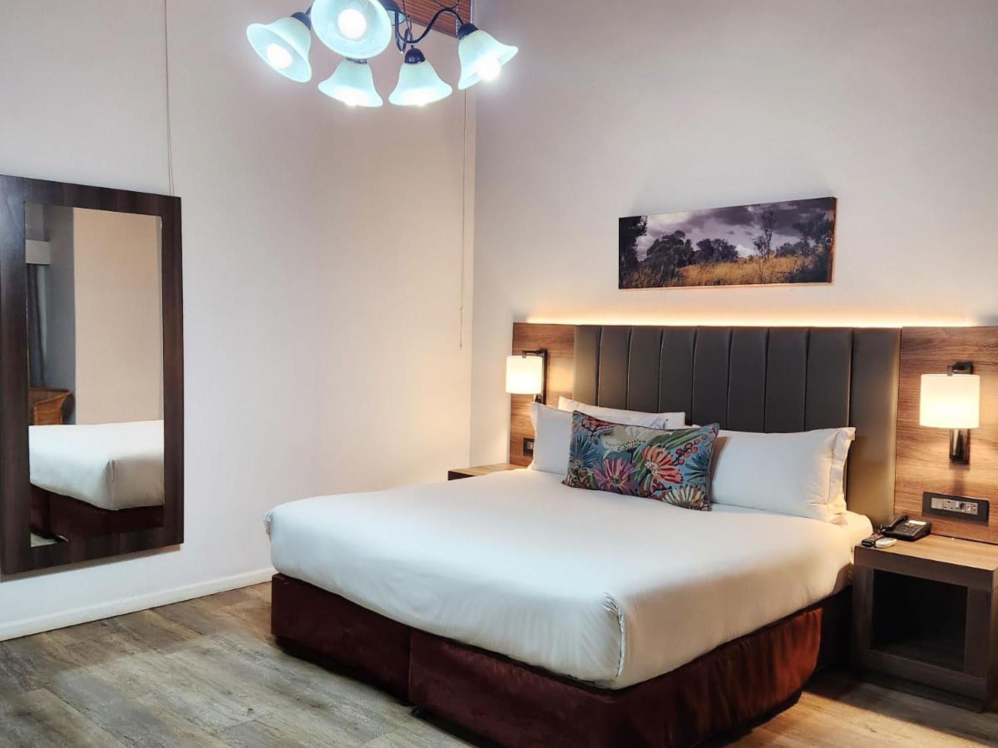 Anew Hotel Хлухлуве Екстериор снимка